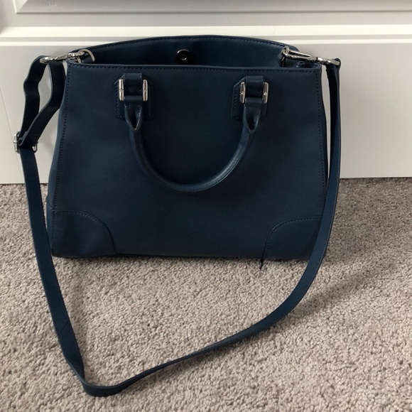 Tory Burch Robinson Triangle Tote in Night Sky - Picture 4 of 8